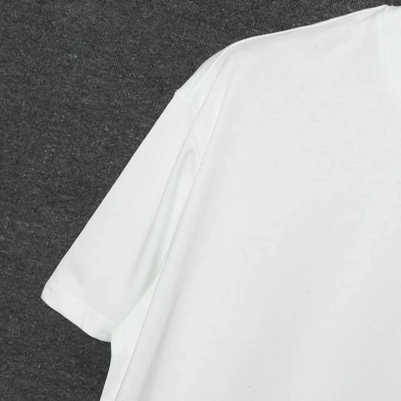 26ss CASABLANCA original printing process short-sleeved T-shirt original development using high-density double yarn pure cotton fabric upper body soft and comfortable color Black White Dark Green color Orange Pink Blue Royal Blue color cigarette powder 8 colors Sizes S M L XL